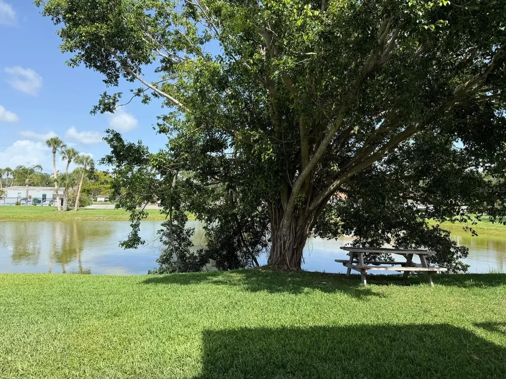 5026 Water Oak Drive Bradenton FL 34207