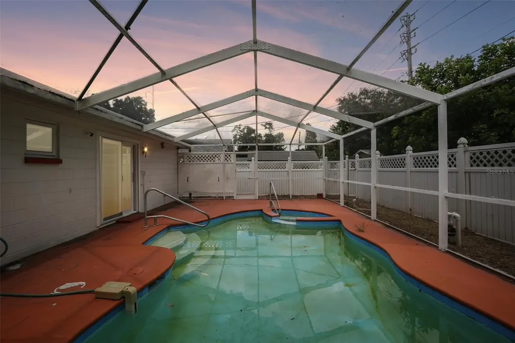5415 1st Street NE St Petersburg FL 33703