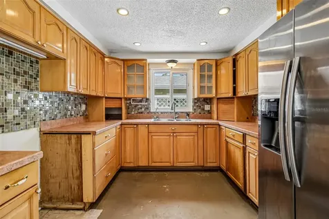5415 1st Street NE St Petersburg FL 33703