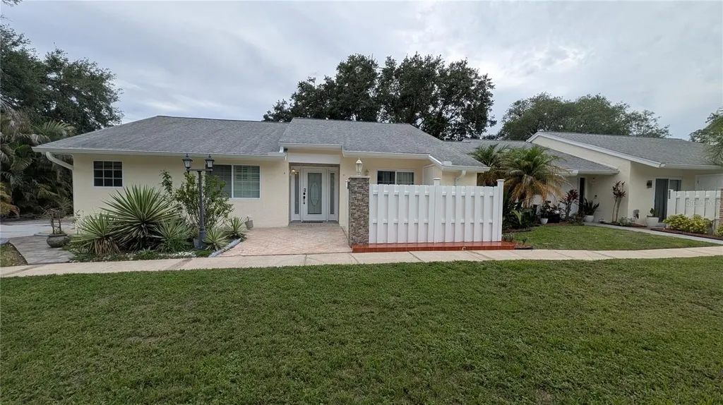4000 Poinciana Court Palm Harbor FL 34684