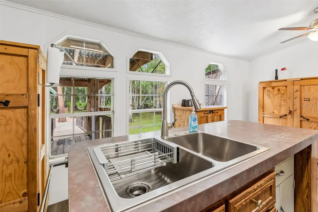 17808 Dogwood Drive Lutz FL 33558