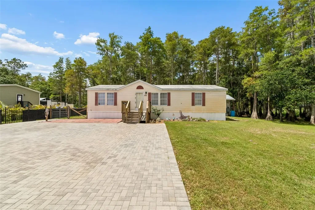 17808 Dogwood Drive Lutz FL 33558