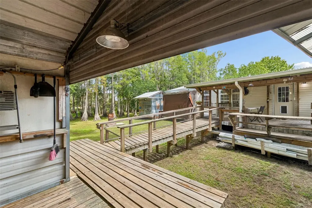 17808 Dogwood Drive Lutz FL 33558