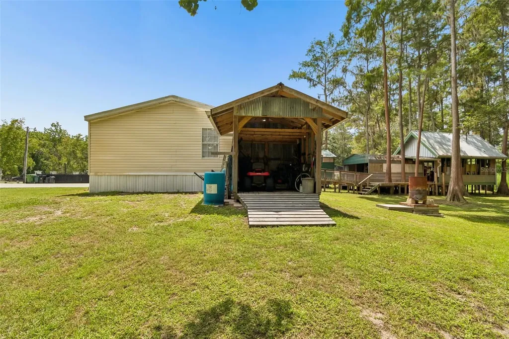 17808 Dogwood Drive Lutz FL 33558
