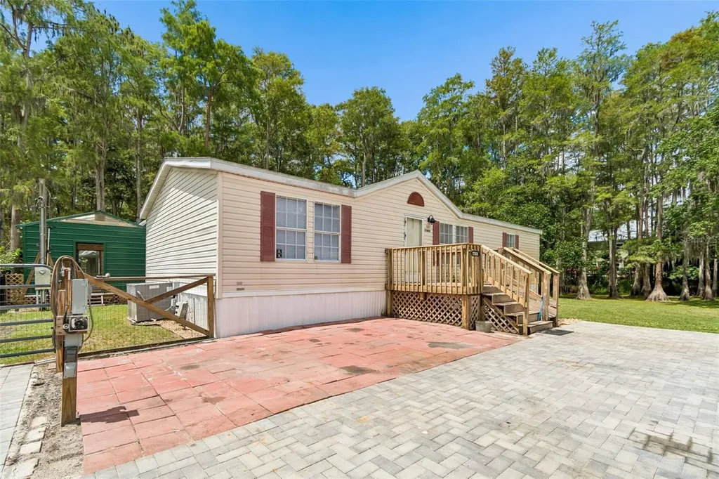 17808 Dogwood Drive Lutz FL 33558