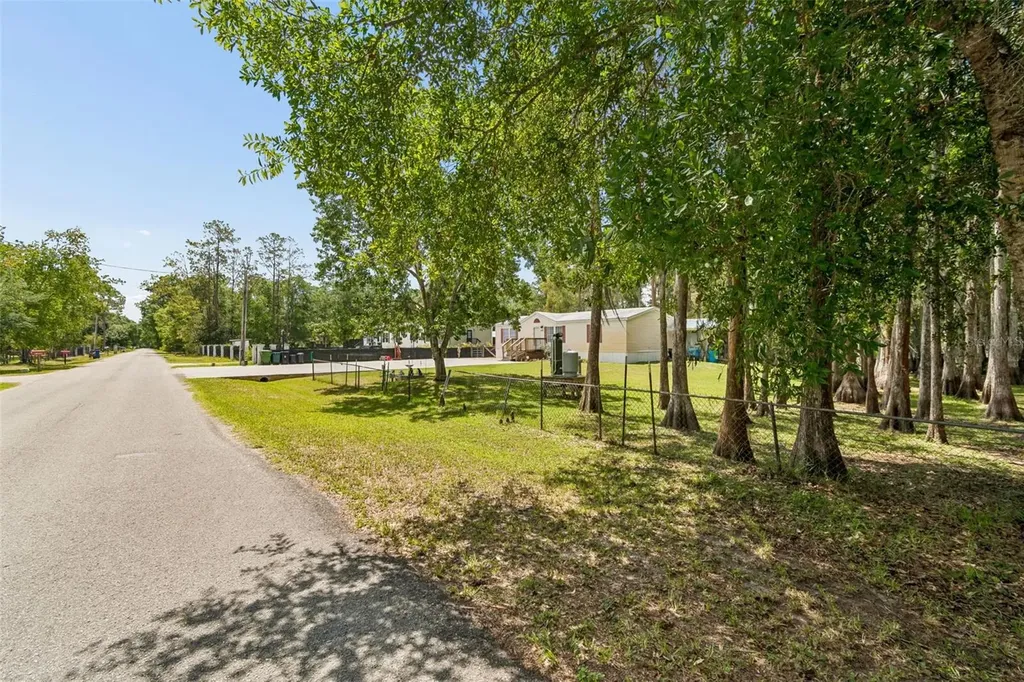 17808 Dogwood Drive Lutz FL 33558