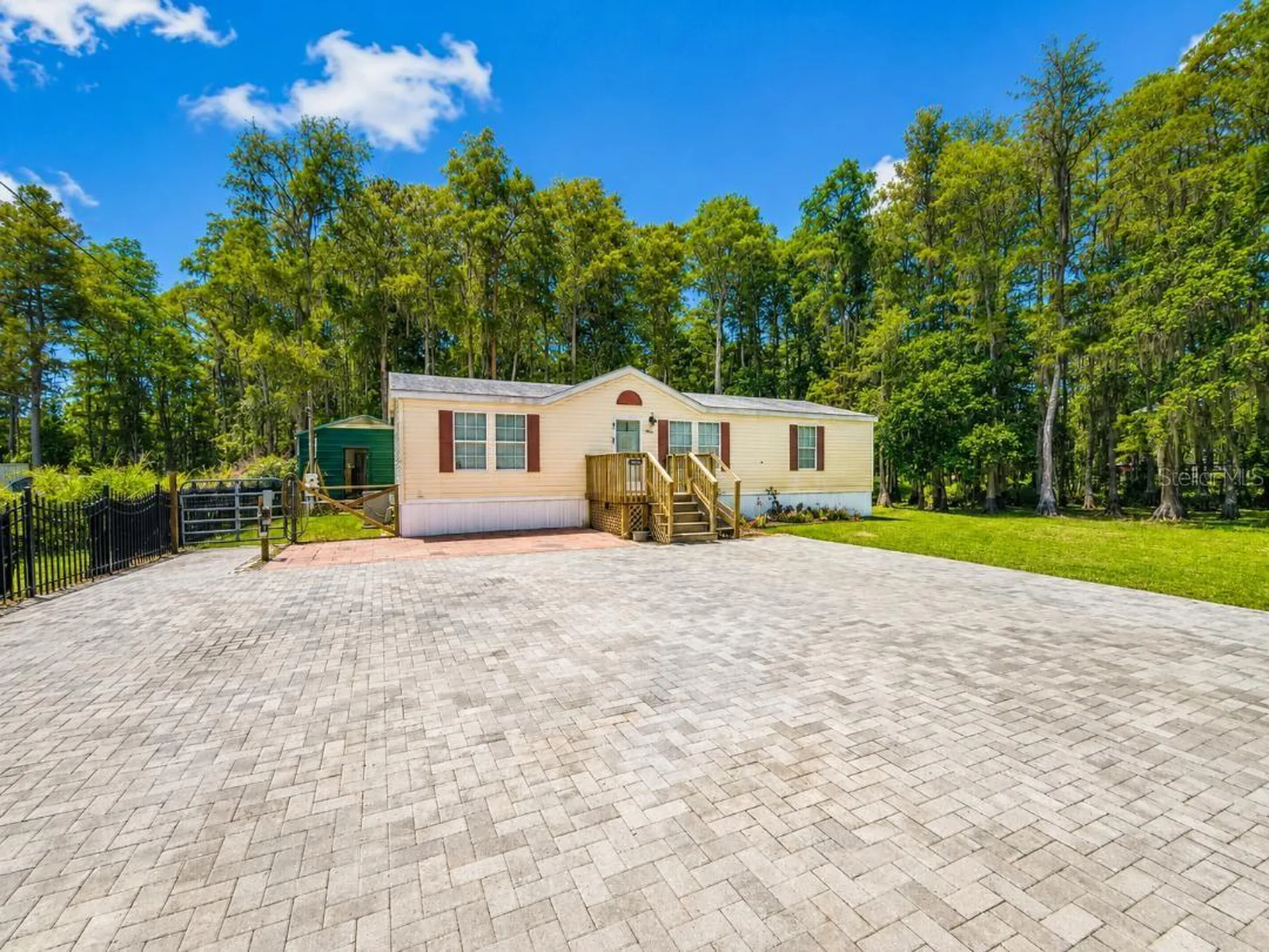17808 Dogwood Drive Lutz FL 33558