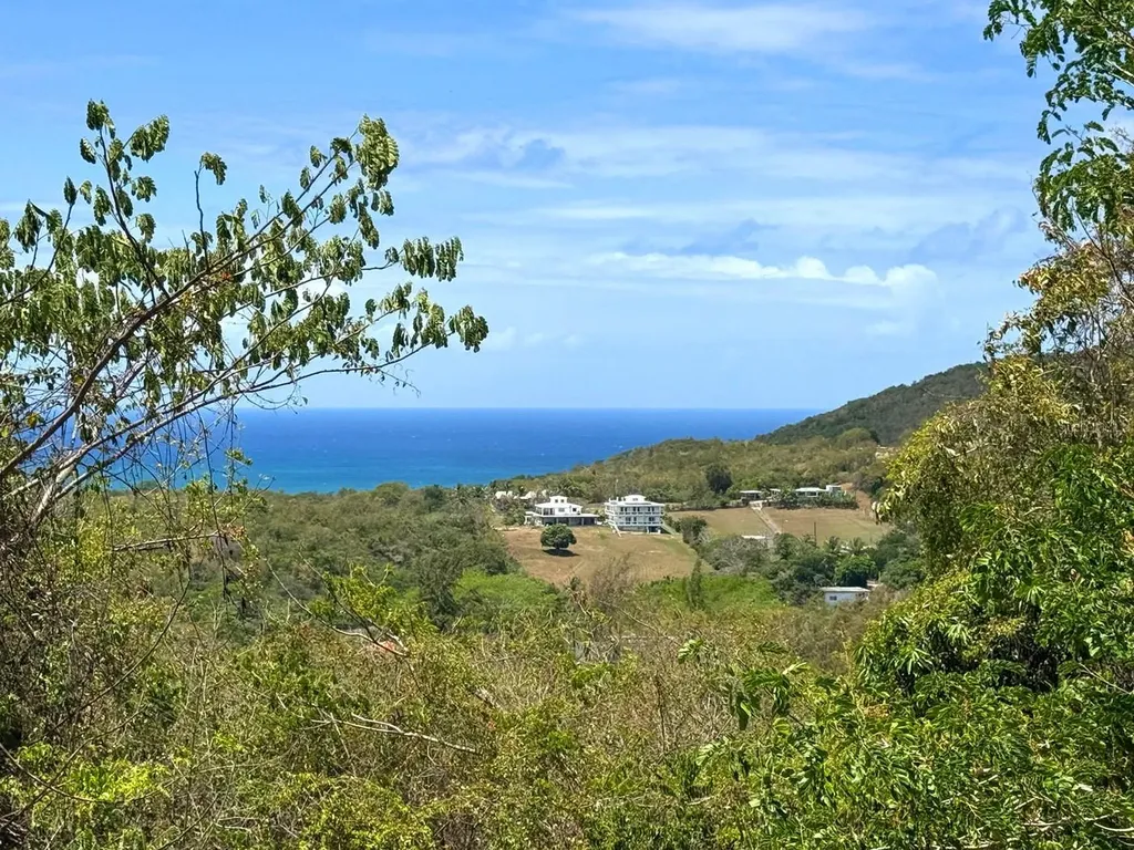 89 Calle Casa Hix Vieques PR 00765