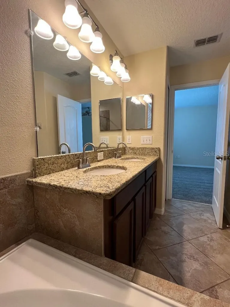 1142 Ballard Green Place Brandon FL 33511