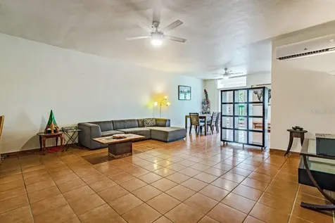 Vega Alta PR 00692