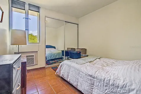 Vega Alta PR 00692