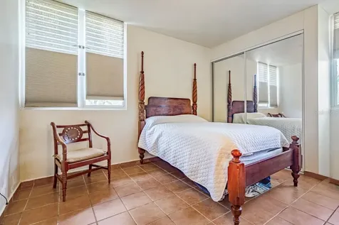 Vega Alta PR 00692