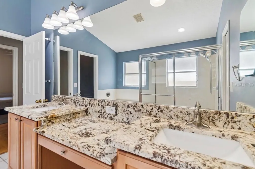 4734 Whispering Wind Avenue Tampa FL 33614