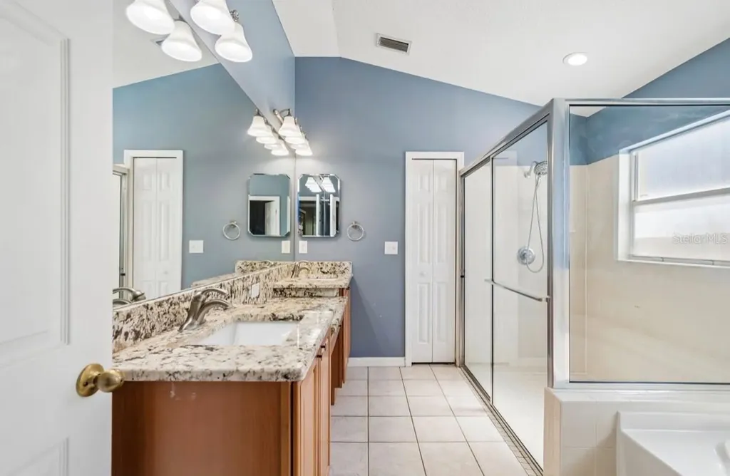4734 Whispering Wind Avenue Tampa FL 33614