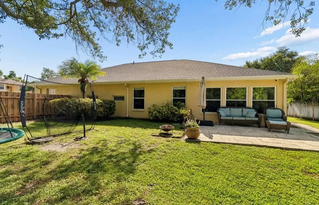 4734 Whispering Wind Avenue Tampa FL 33614