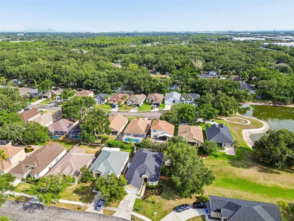 4734 Whispering Wind Avenue Tampa FL 33614