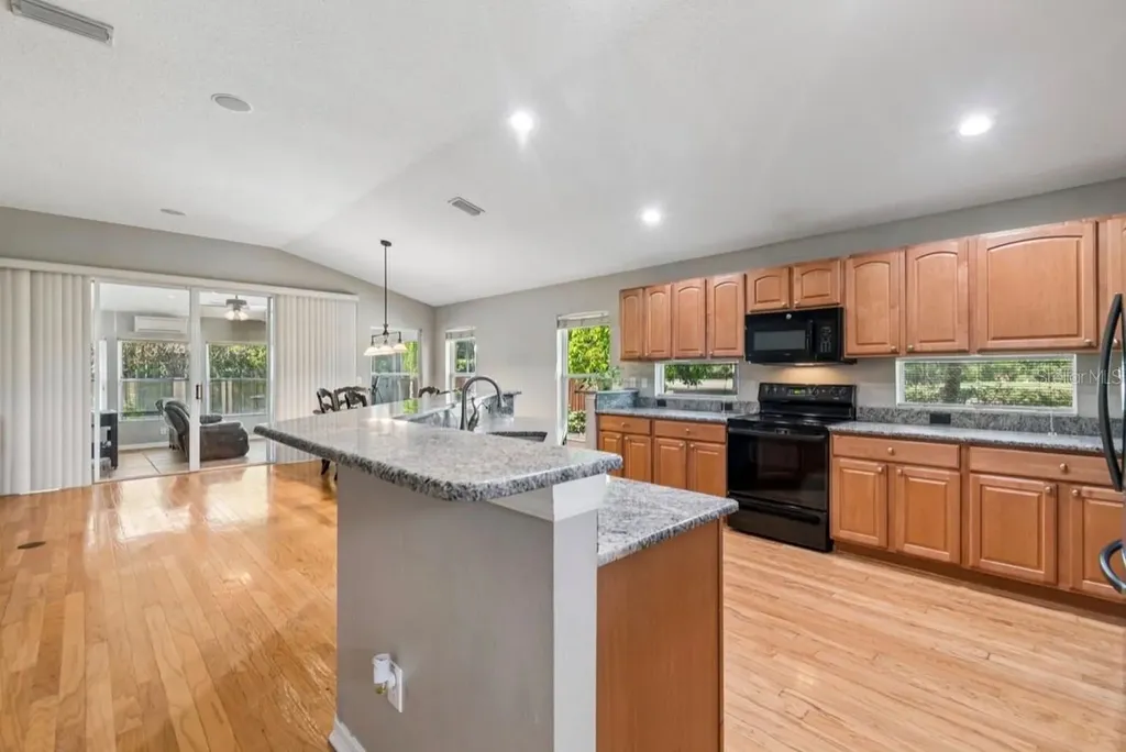 4734 Whispering Wind Avenue Tampa FL 33614