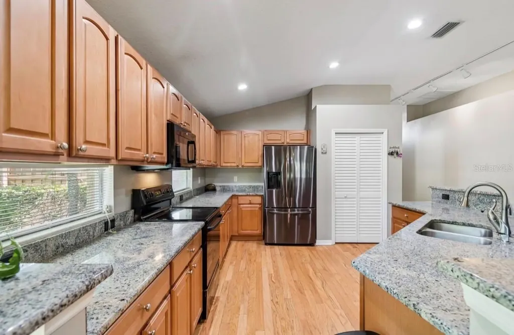 4734 Whispering Wind Avenue Tampa FL 33614