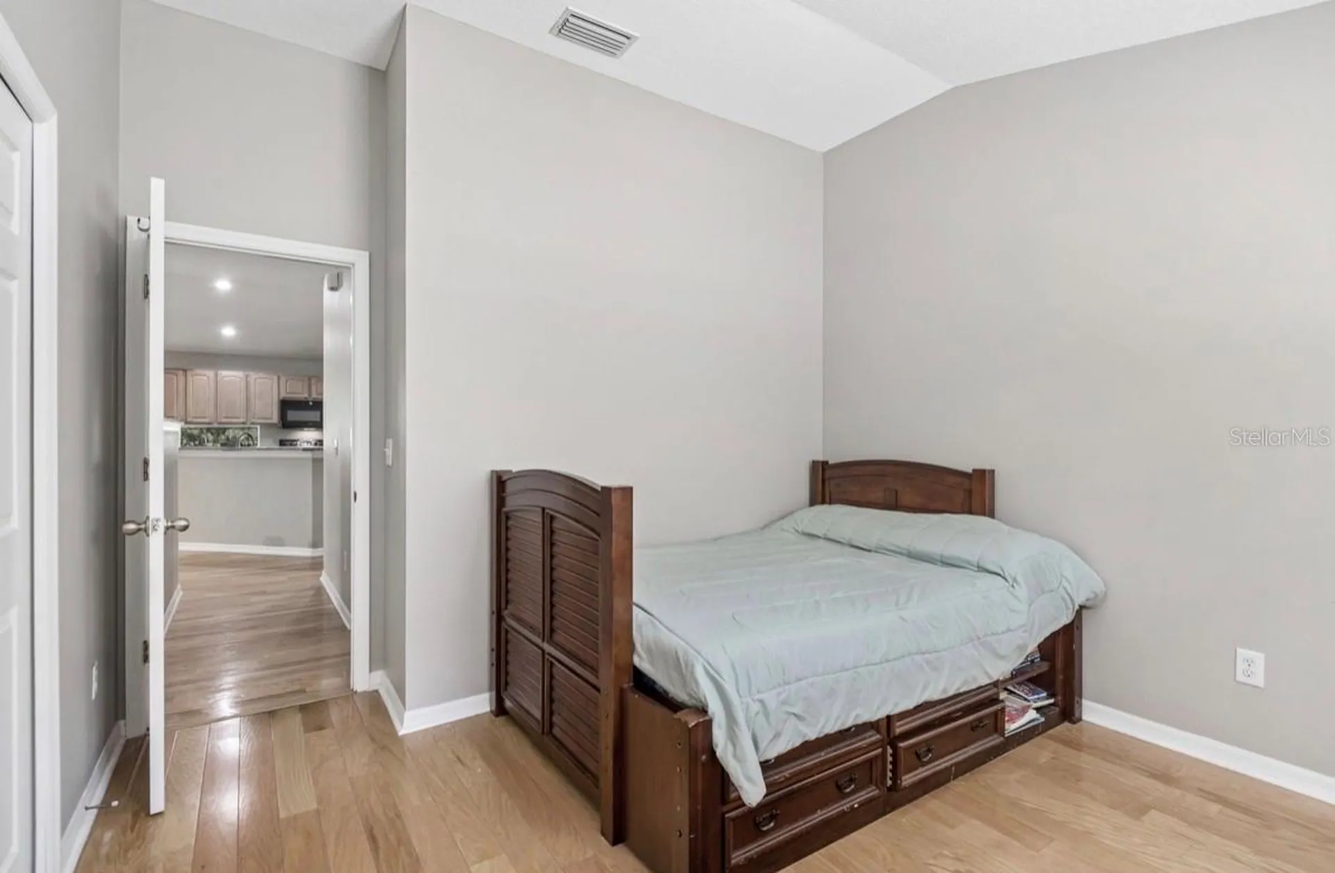 4734 Whispering Wind Avenue Tampa FL 33614