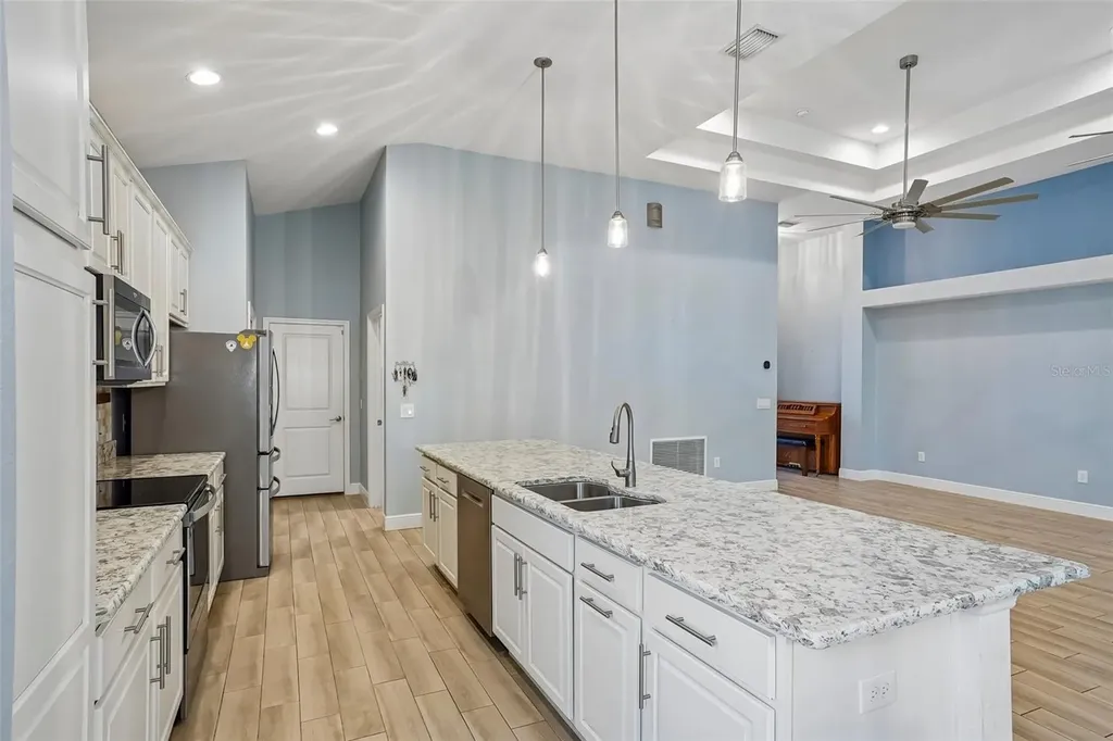 10339 Addison Shore Way Oxford FL 34484