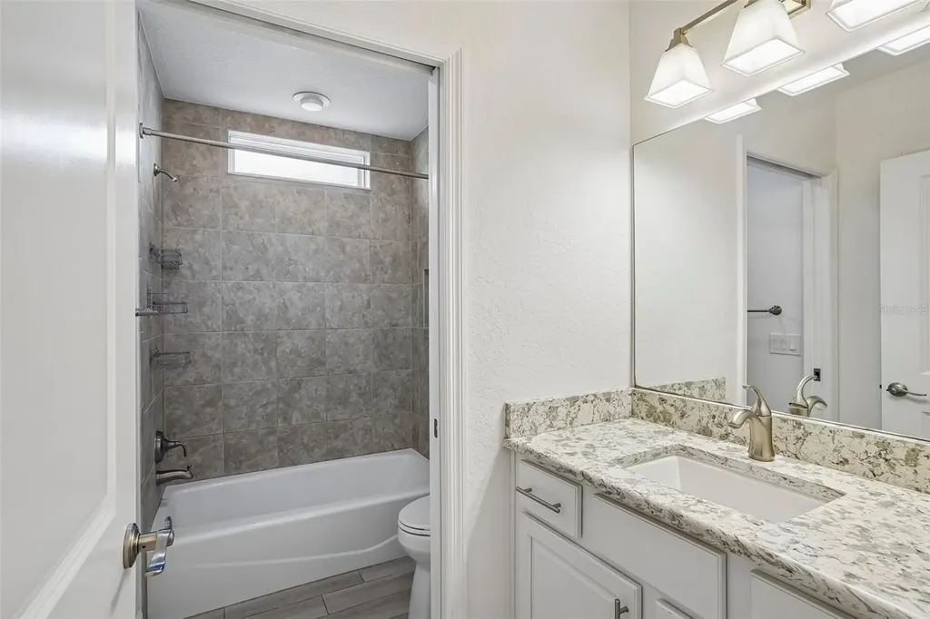 10339 Addison Shore Way Oxford FL 34484