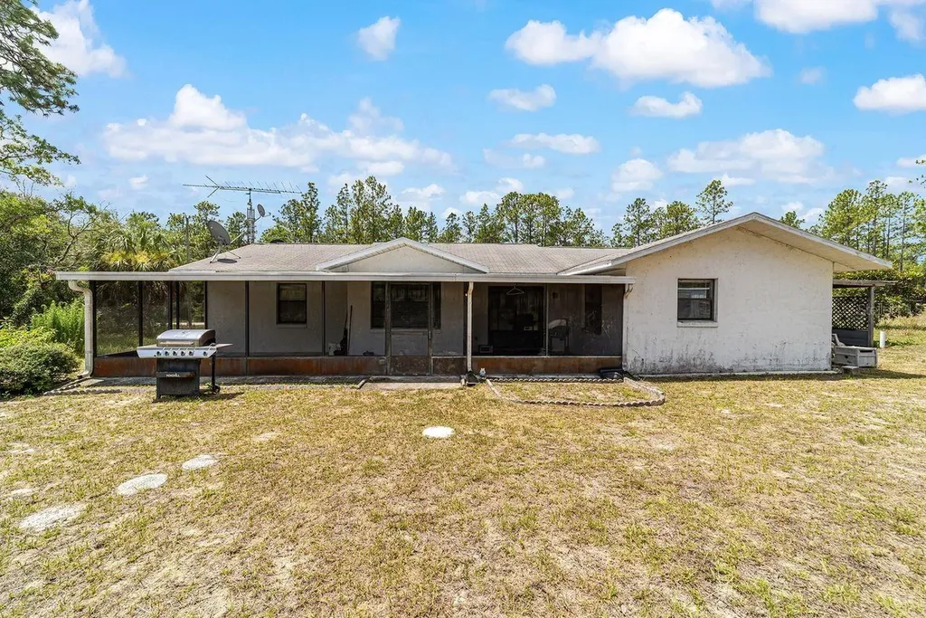 23063 SW Edgewater Boulevard Dunnellon FL 34431
