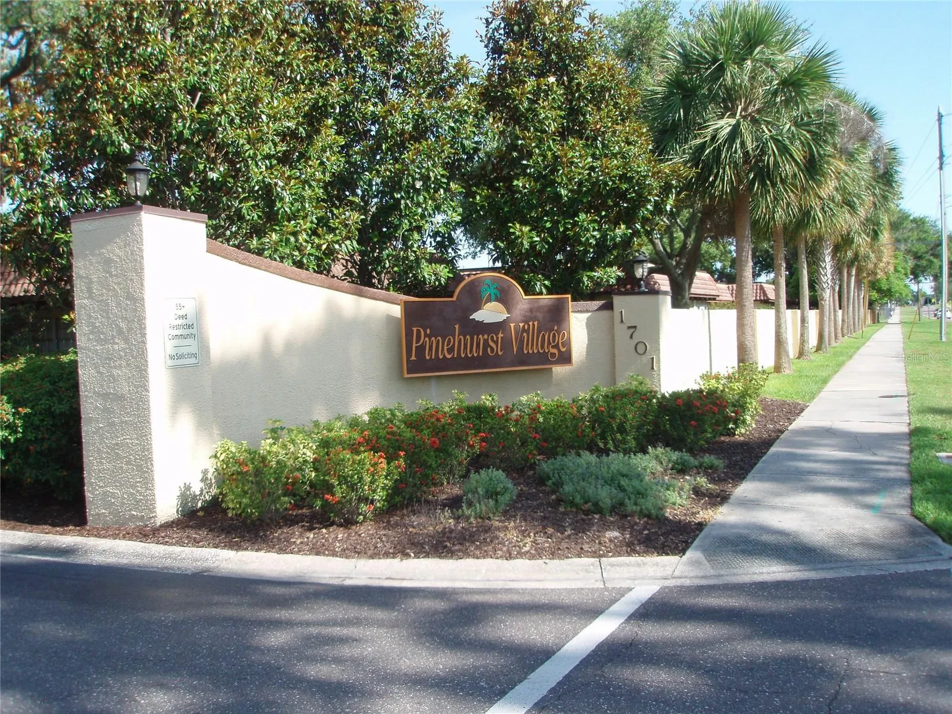 1701 Pinehurst Road Dunedin FL 34698