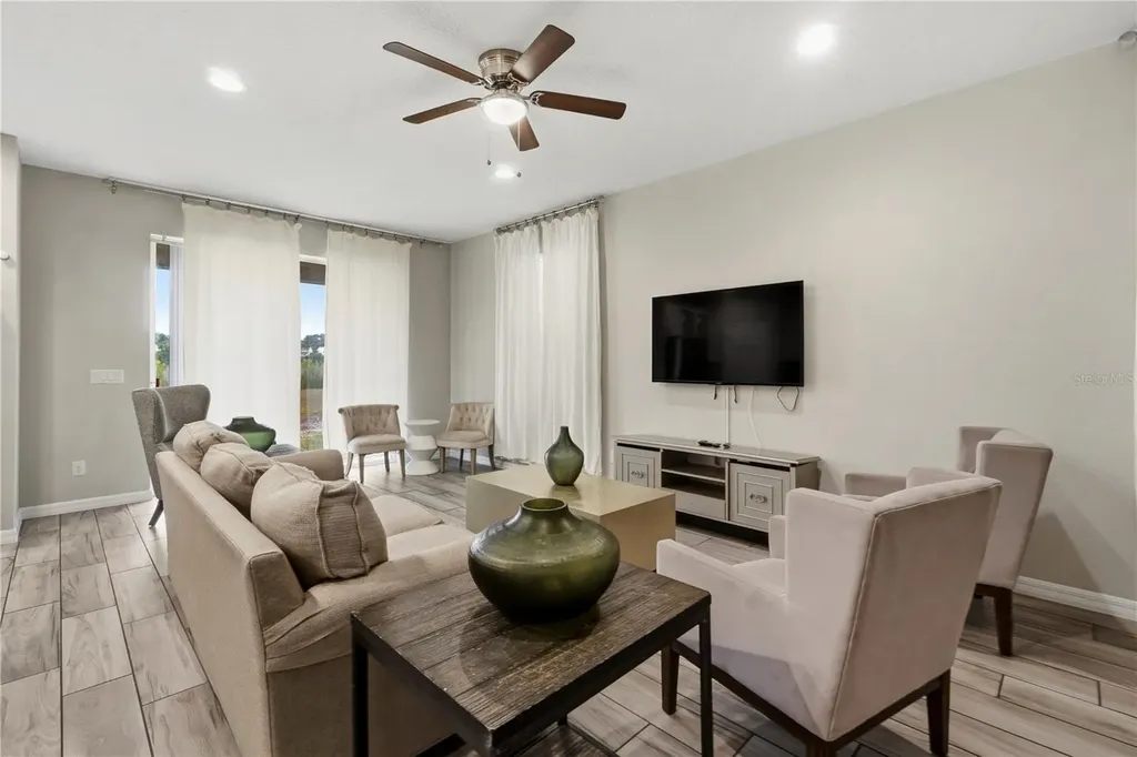 205 Aberdeen Street Davenport FL 33896