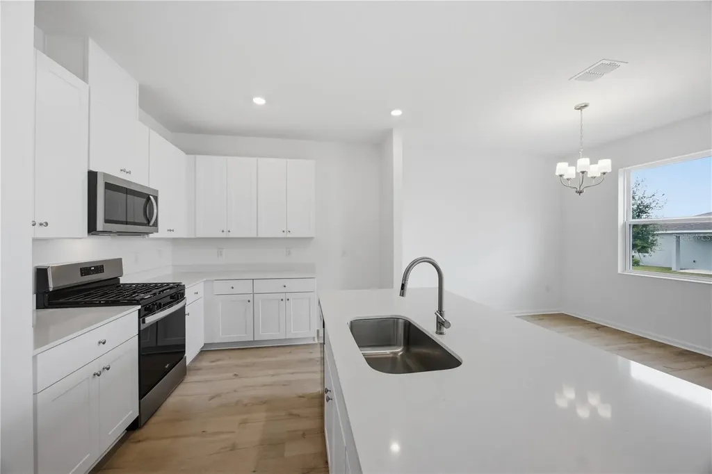 6205 Sanders Grove Circle Okahumpka FL 34762