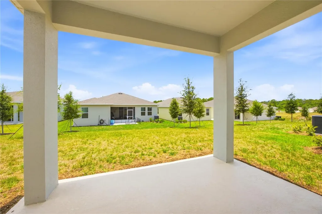 6205 Sanders Grove Circle Okahumpka FL 34762