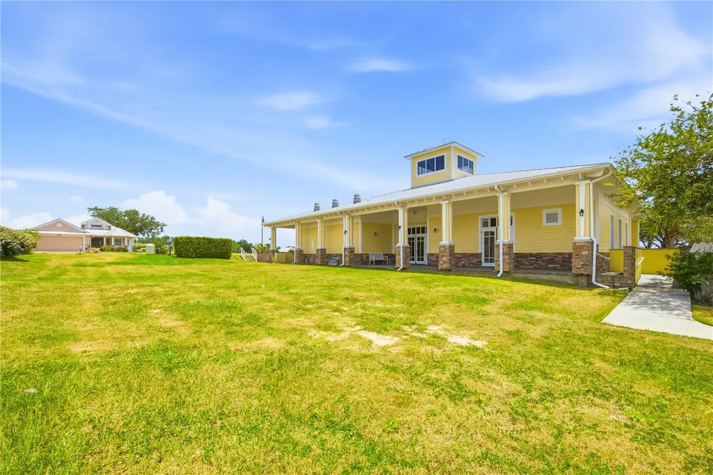 6205 Sanders Grove Circle Okahumpka FL 34762