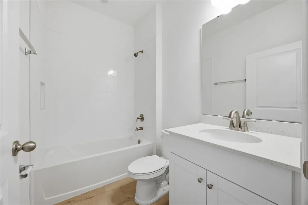 6205 Sanders Grove Circle Okahumpka FL 34762