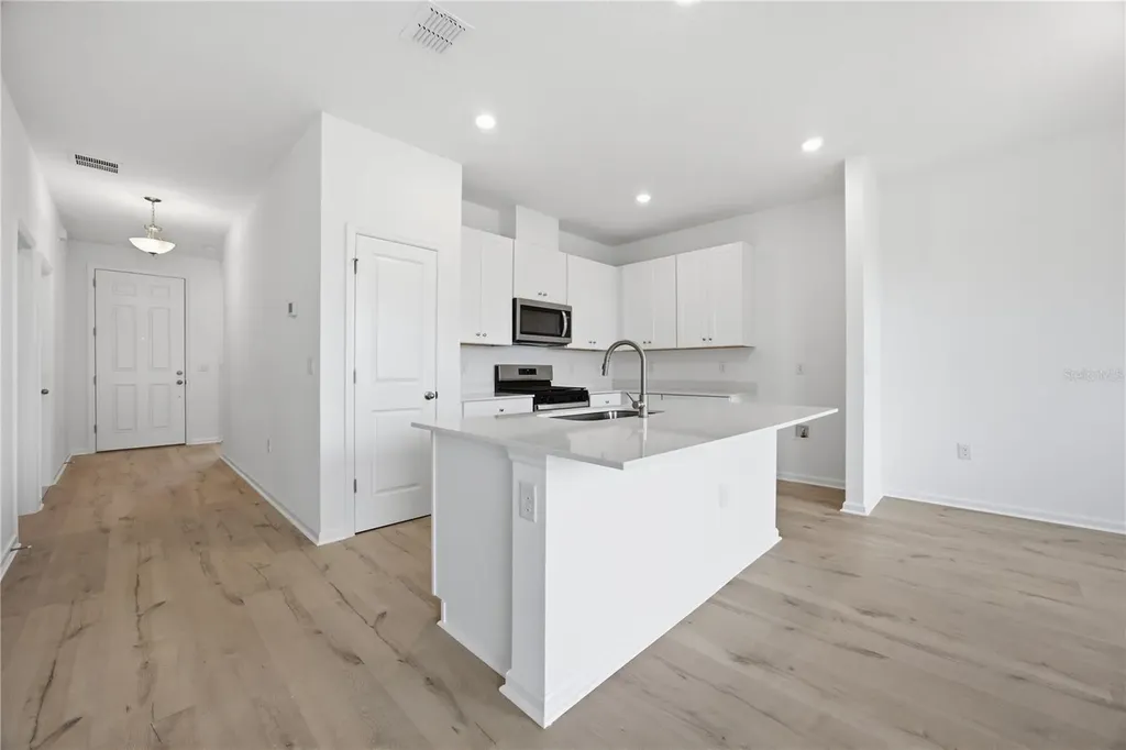 6205 Sanders Grove Circle Okahumpka FL 34762