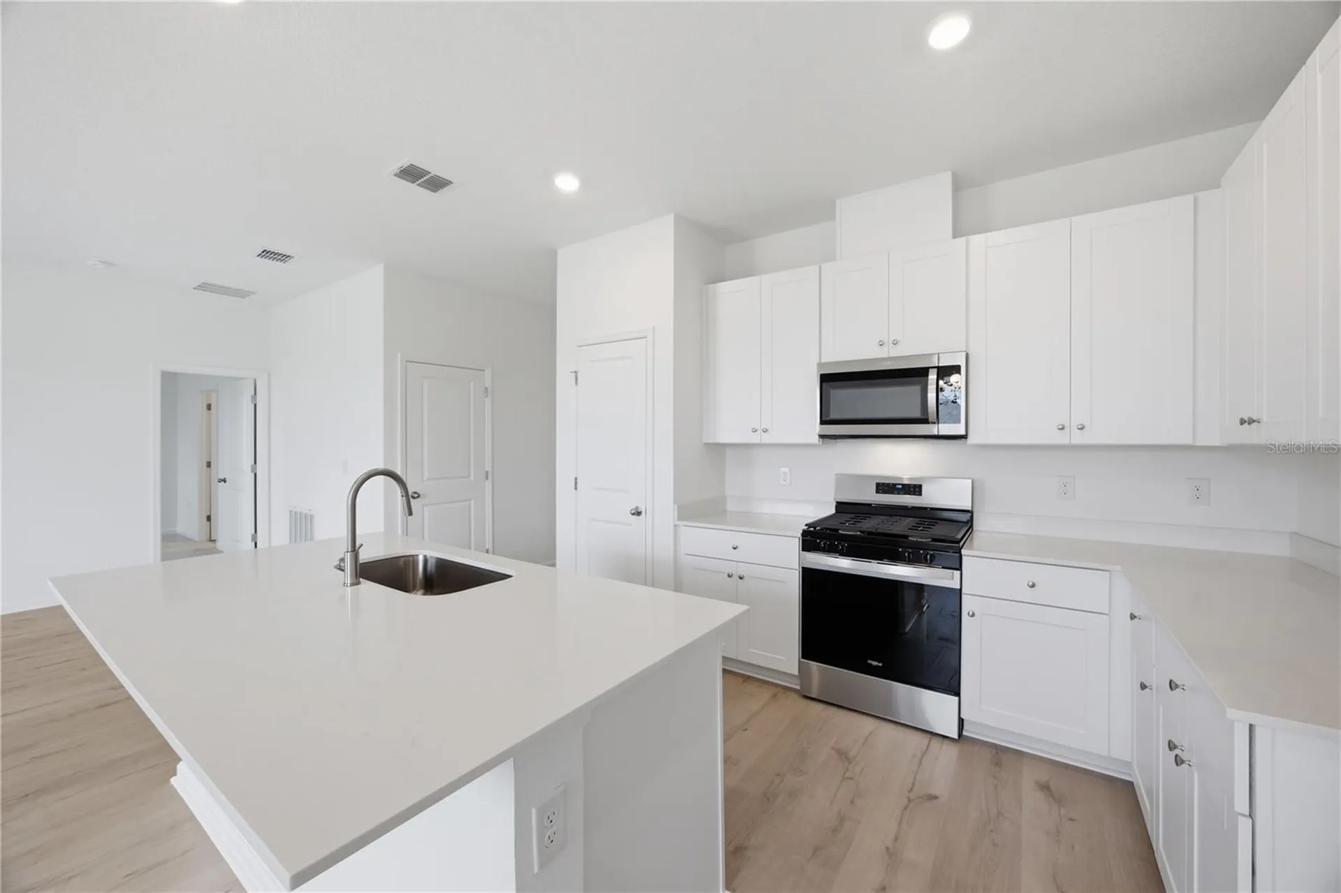 6205 Sanders Grove Circle Okahumpka FL 34762