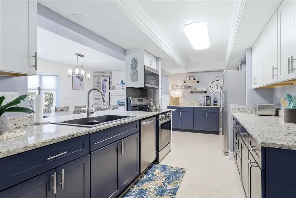 5128 Oxford Drive Sarasota FL 34242
