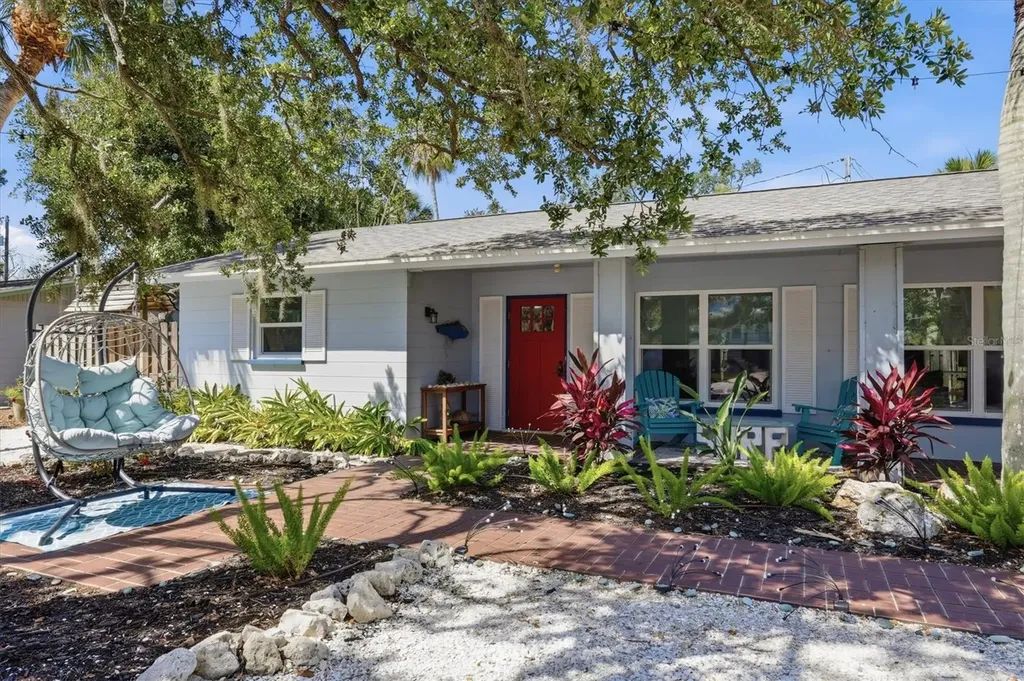 5128 Oxford Drive Sarasota FL 34242