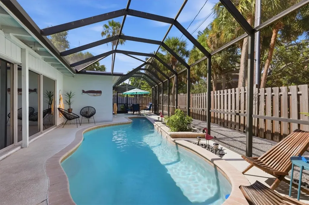 5128 Oxford Drive Sarasota FL 34242