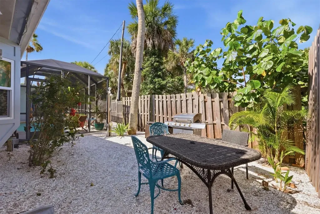 5128 Oxford Drive Sarasota FL 34242