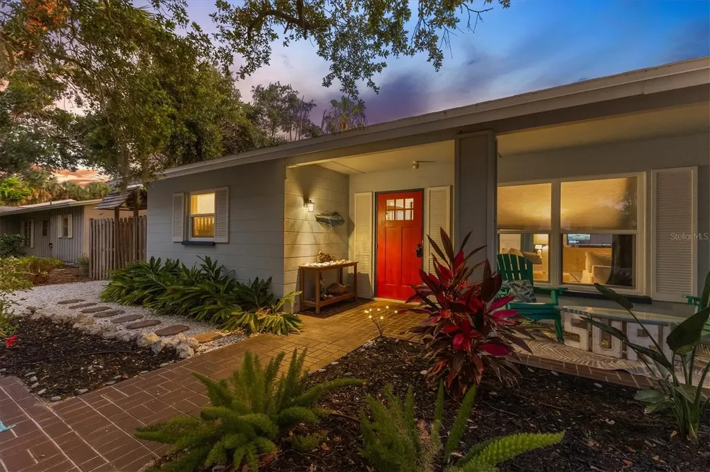 5128 Oxford Drive Sarasota FL 34242