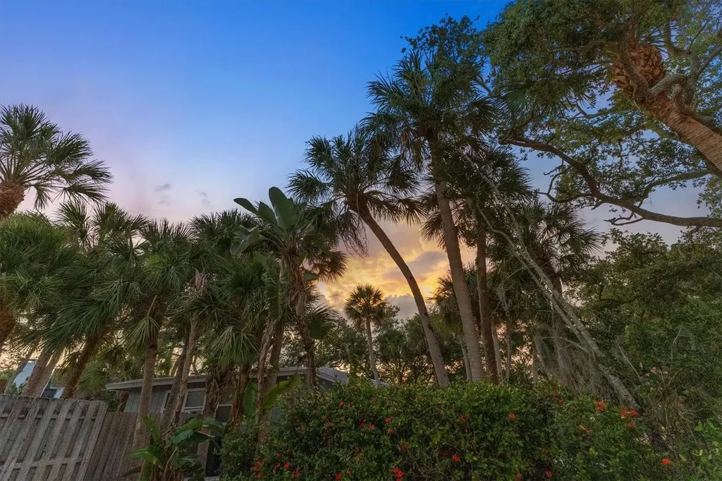 5128 Oxford Drive Sarasota FL 34242