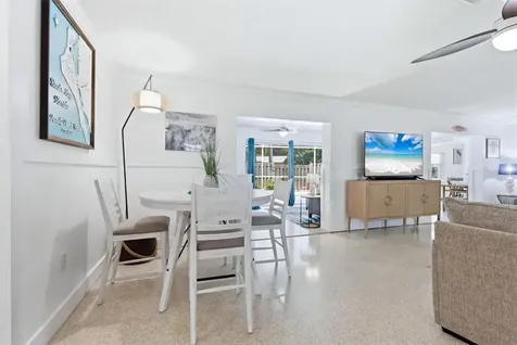 5128 Oxford Drive Sarasota FL 34242
