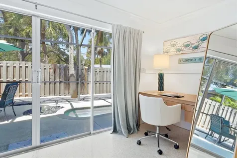 5128 Oxford Drive Sarasota FL 34242