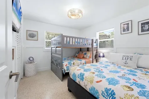 5128 Oxford Drive Sarasota FL 34242
