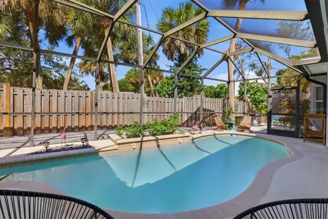 5128 Oxford Drive Sarasota FL 34242