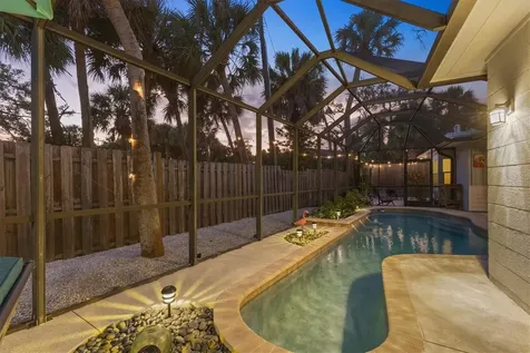 5128 Oxford Drive Sarasota FL 34242