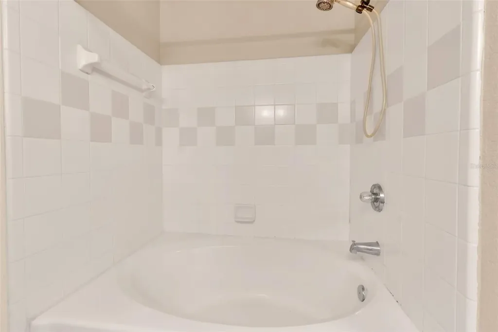5541 Rosehill Road Sarasota FL 34233