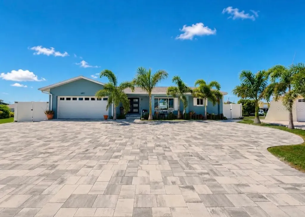 6301 Cottonwood Lane Apollo Beach FL 33572
