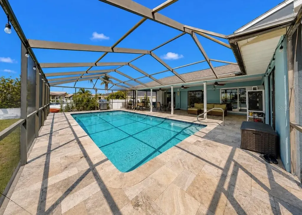 6301 Cottonwood Lane Apollo Beach FL 33572
