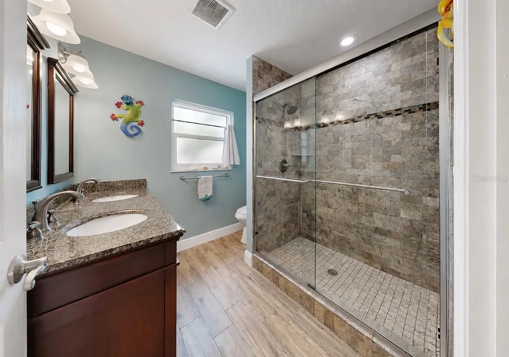 6301 Cottonwood Lane Apollo Beach FL 33572