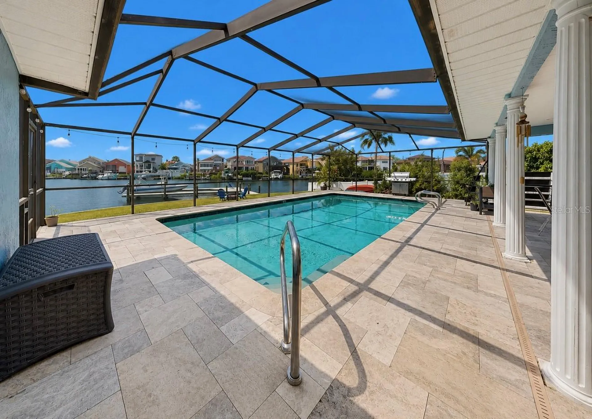 6301 Cottonwood Lane Apollo Beach FL 33572